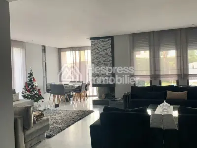 Villa Angle Grand jardin meublée Prestigia