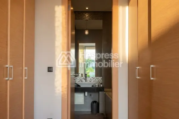 Villa Angle Grand jardin meublée Prestigia