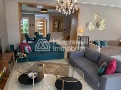 A LOUER Belle Villa meublée 350 m2 Prestigia