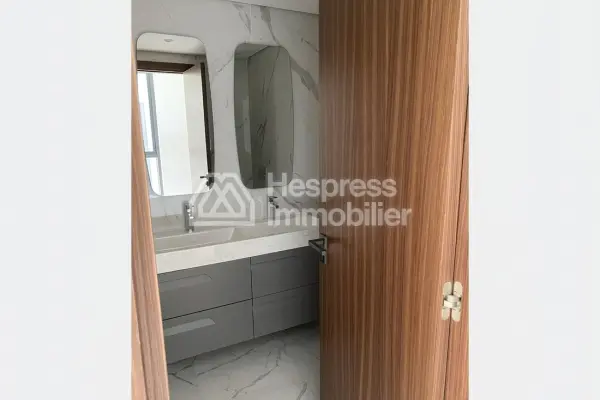 شقة جديدة رائعة للإيجار بتصميم CGI