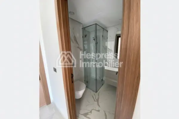 شقة جديدة رائعة للإيجار بتصميم CGI