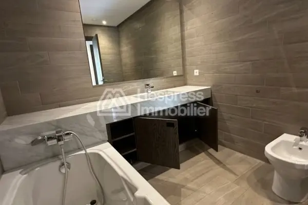 Apartment rental on the edge of the park