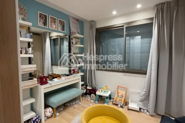 For sale: 3-bedroom apartment Californie