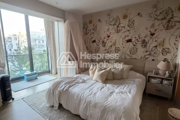 For sale: 3-bedroom apartment Californie