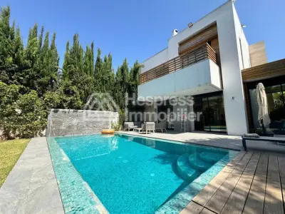 Modern villa for sale