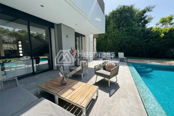 Modern villa for sale