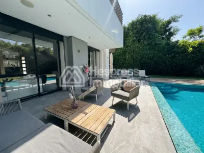 Modern villa for sale