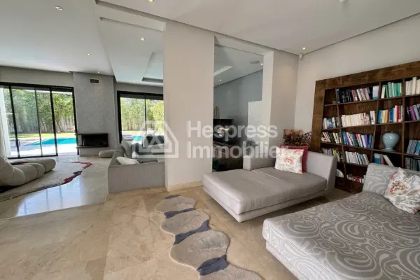 Modern villa for sale