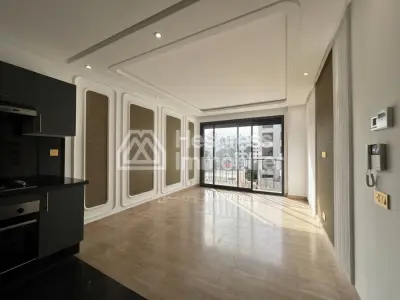 Studio semi meublé ou vide à louer