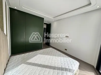 Studio semi meublé ou vide à louer