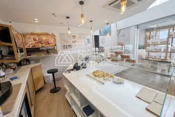 Pastry shop/café for rent