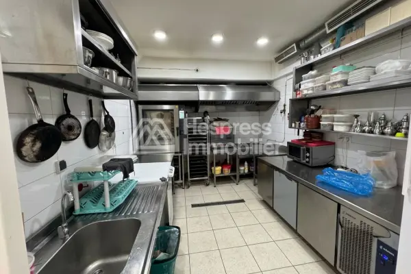 Pastry shop/café for rent