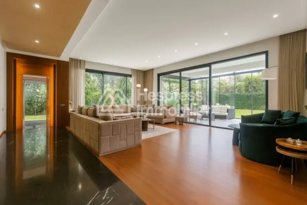 Beautiful detached villa for sale Ville verte