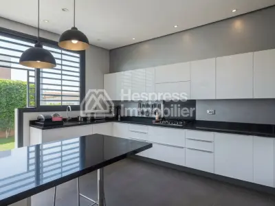 Beautiful detached villa for sale Ville verte