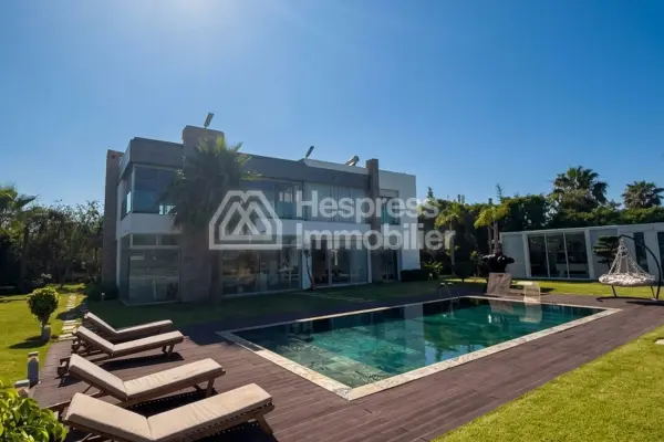 Exceptional villa for sale – First line to golf course Bouznika