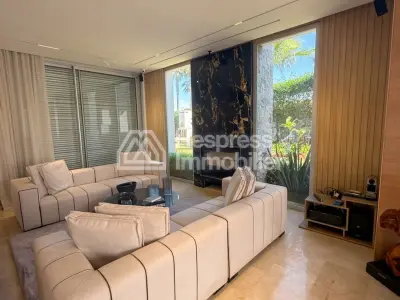 Villa d’exception à vendre – Première ligne Golf Bouznika