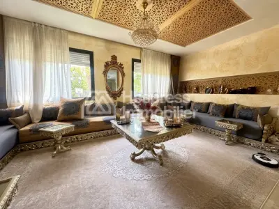 Superbe Villa à Vendre à Bouskoura Résidence Fermée