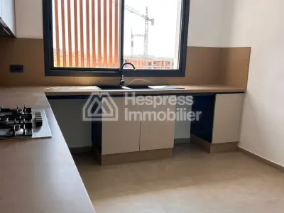 شرفة مطلة على البحر مع مسبح للإيجار على طريق أزمور