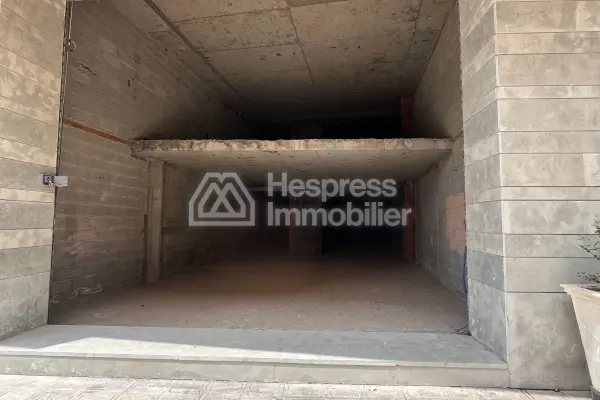 🏢 Large Commercial Space for Rent – ​​Strategic Location 💼