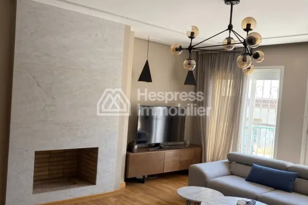 Sell apartment with terrace in Racine neighborhood