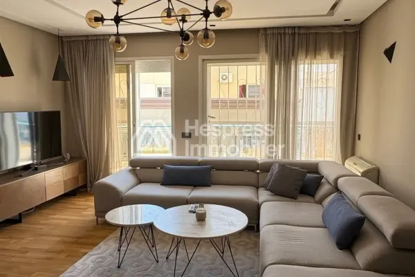 Sell apartment with terrace in Racine neighborhood
