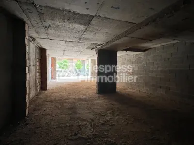 🏢 Grand Local Commercial à Louer – Emplacement Stratégique 💼