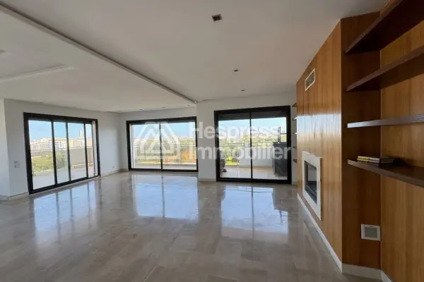 Penthouse for rent with terrace and park view in the Palmier neighborhood