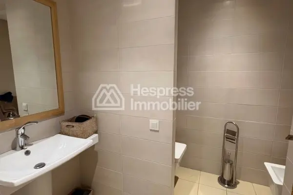 Penthouse for rent with terrace and park view in the Palmier neighborhood
