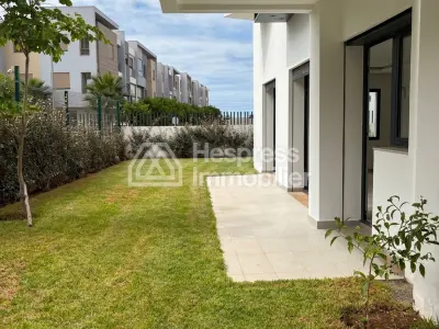 Appartement au rez-de-chaussée à louer à Ain Diab