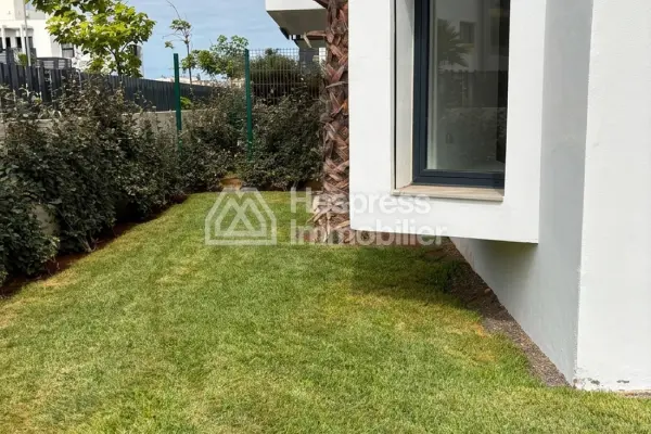 Ground floor apartment for rent in Ain Diab