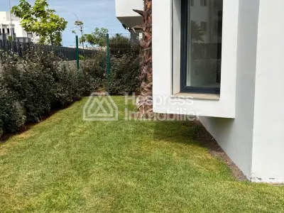 Appartement au rez-de-chaussée à louer à Ain Diab