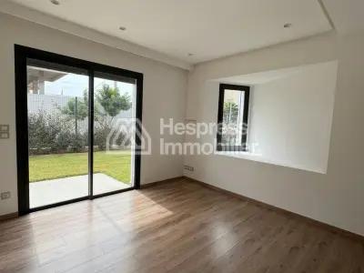 Appartement au rez-de-chaussée à louer à Ain Diab