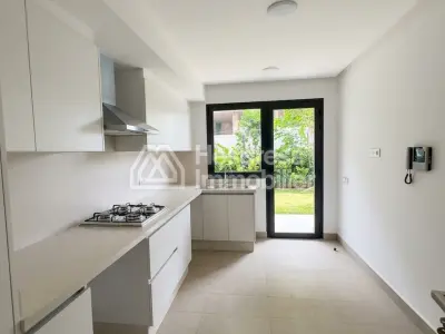 Appartement au rez-de-chaussée à louer à Ain Diab