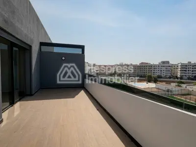 Studio with terrace for rent in Burgundy
