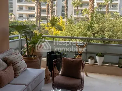Location d'un bel appartement 3 ch à Ain Diab vu Mer
