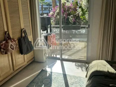 Location d'un bel appartement 3 ch à Ain Diab vu Mer