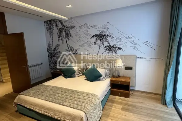 Maison de haut standing à vendre à Ain Diab. 6 pièces. Cheminée et service de conciergerie