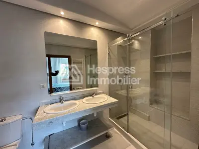 Luxury villa for rent in Aïn Diab . Area 450 m². Furnished