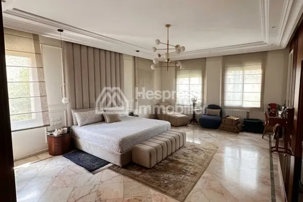 Luxurious villa for sale in Oasis . Area 668 m². Furnished.
