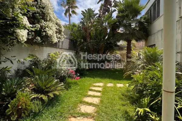 Luxurious villa for sale in Oasis . Area 668 m². Furnished.