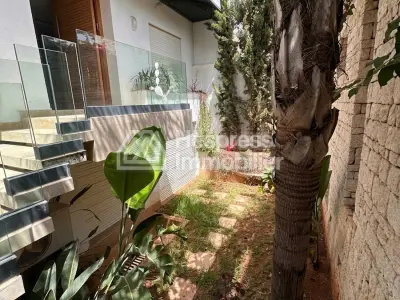 فيلا فاخرة للإيجار في المنار الحنك. 4 غرف. مفروشة.