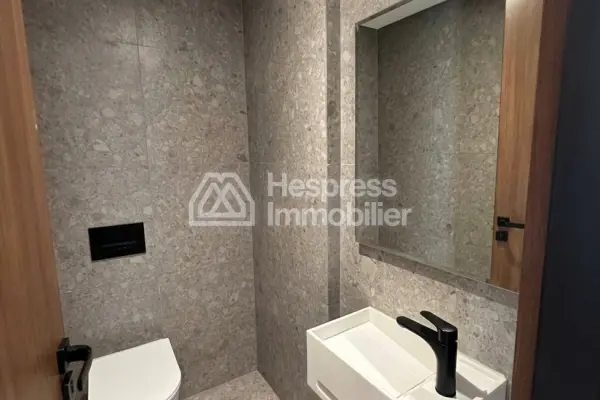 Penthouse rental Casablanca Finance City . 3 comfortable bedrooms. Concierge service and air conditioning.