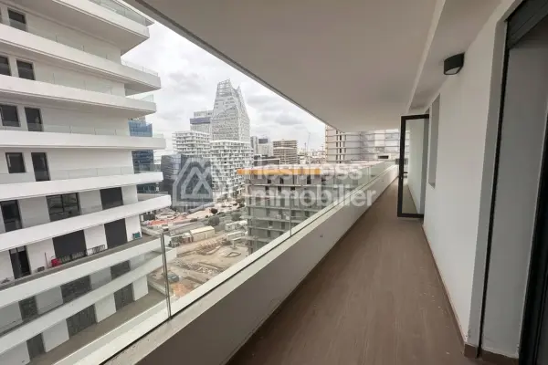 Penthouse rental Casablanca Finance City . 3 comfortable bedrooms. Concierge service and air conditioning.