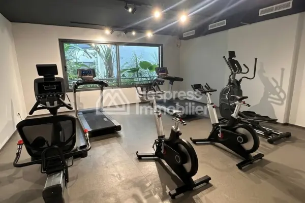Penthouse rental Casablanca Finance City . 3 comfortable bedrooms. Concierge service and air conditioning.