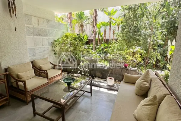 Apartment for rent in Racine . Total area 170 m². Furnished