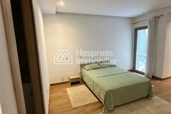 Apartment for rent in Racine . Total area 170 m². Furnished