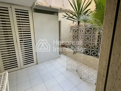 شقة للإيجار في راسين . مساحتها الإجمالية 170 متر مربع. مفروشة.
