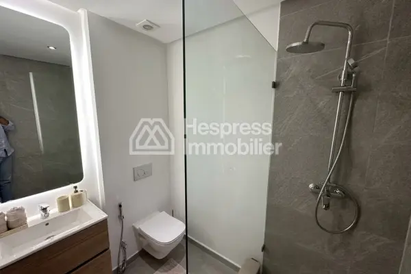 Apartment for rent in Aïn Diab Extension, 3 bedrooms. Well furnished.