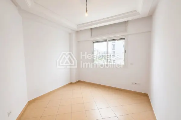 Unfurnished apartment for rent in Branes