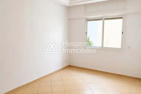 Unfurnished apartment for rent in Branes